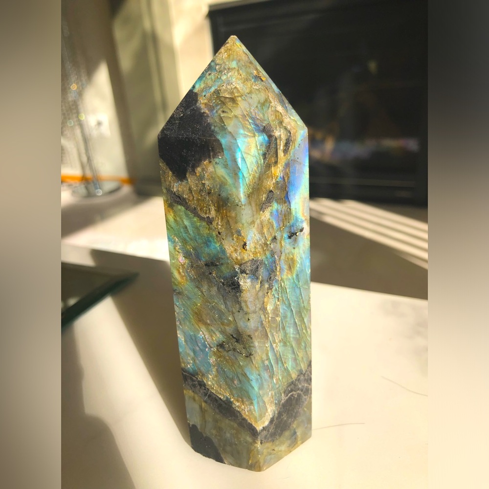 Labradorite specimen Large tower
